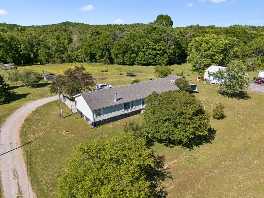 4870 Haley Ln, Columbia, TN 38401 - #2