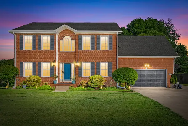 1375 Bluebonnet Dr, Clarksville, TN 37042