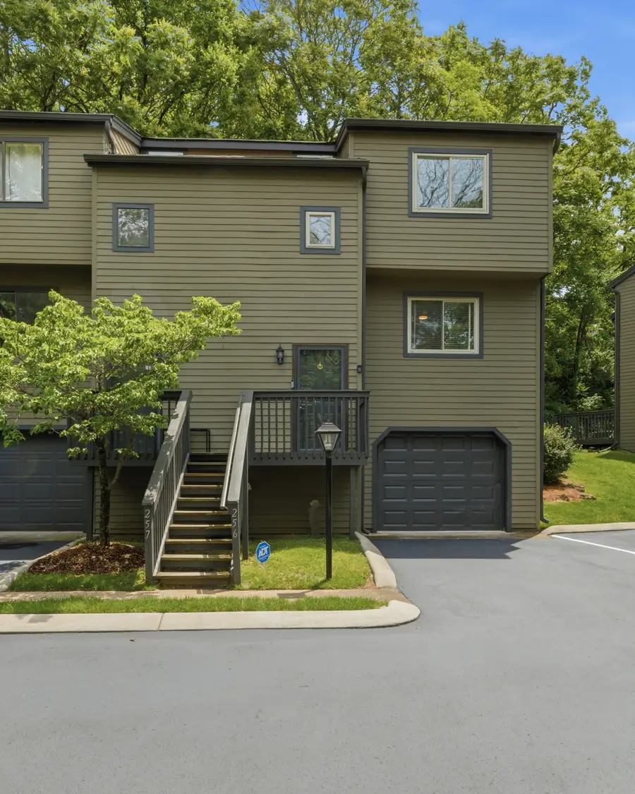 256 Summit Ridge Drive, Nashville, TN 37215 - #3