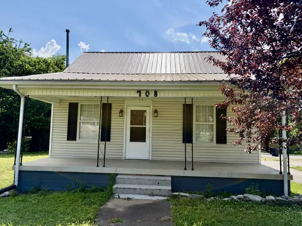 708 Westover Dr, Columbia, TN 38401
