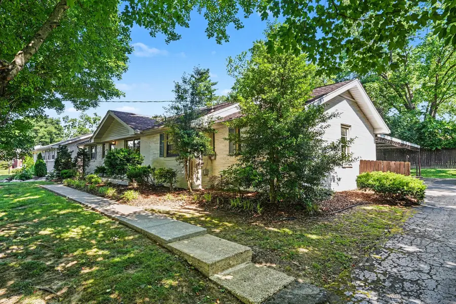 1908 Pinehurst Dr, Nashville, TN 37216 - #2