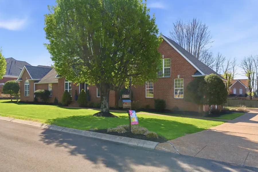 1043 Willow Park Cir, Hendersonville, TN 37075 - #2