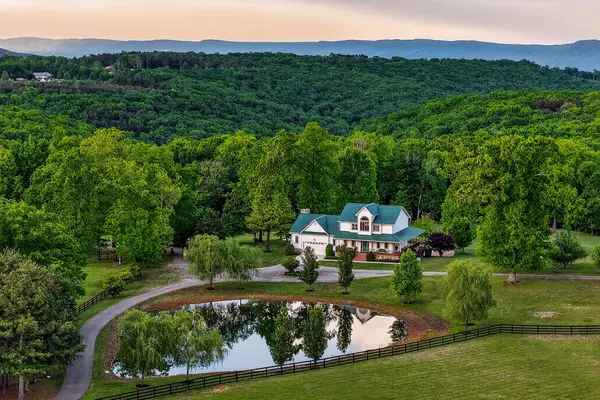 933 John Henry Lewis Rd, Dunlap, TN 37327