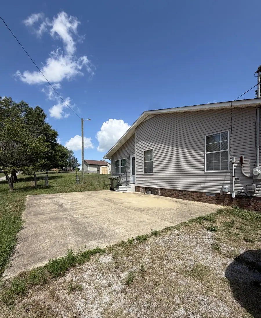 499 Belew Dr, Lawrenceburg, TN 38464 - #2
