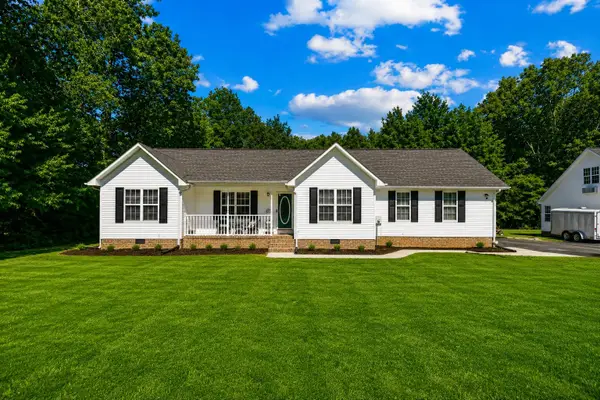 51 Larkspur Ct, Tullahoma, TN 37388