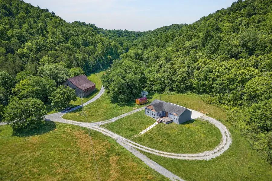 16062 Buffalo Valley Rd, Buffalo Valley, TN 38548 - #2