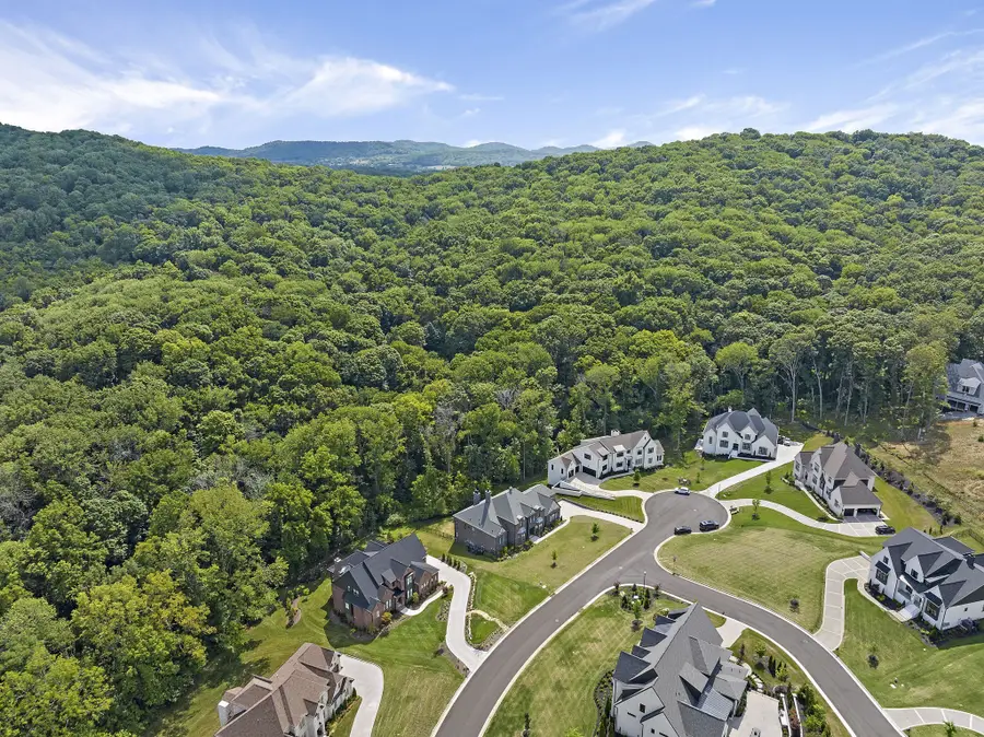 1601 Eastwood Dr, Brentwood, TN 37027 - #2