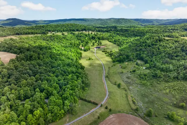106 Pleasant Shade Lane, Monterey, TN 38574