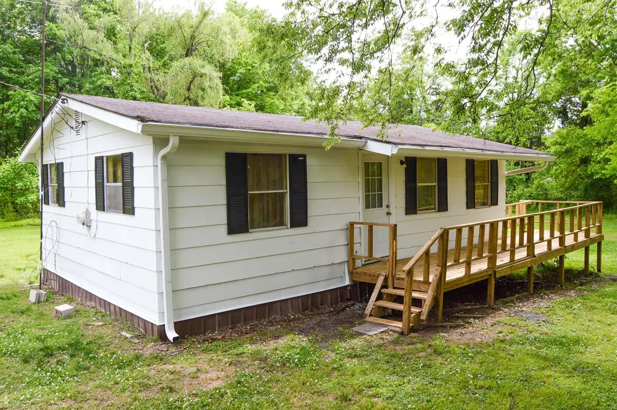 107 Coffey St, Wartrace, TN 37183 - #1
