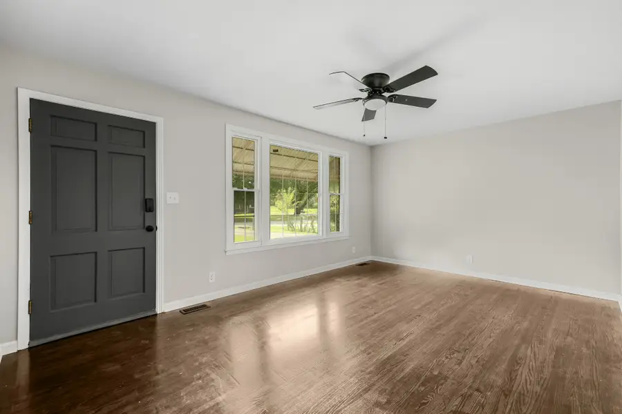 1347 Gibson Dr, Clarksville, TN 37043 - #2