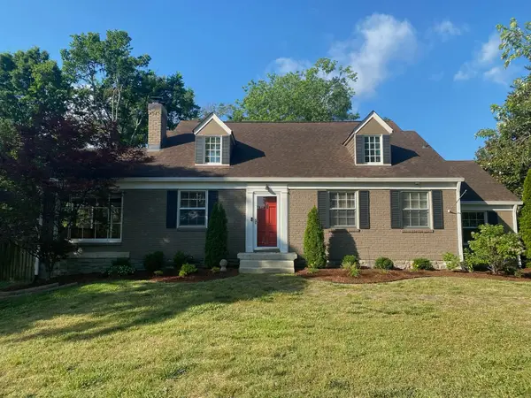 1306 Riverwood Dr, Nashville, TN 37216