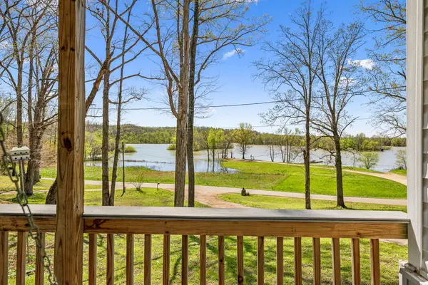 11460 Crooked Creek Rd, Lobelville, TN 37097