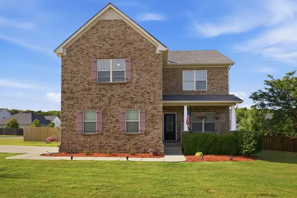 1026 Pinnacle Hills Dr, Murfreesboro, TN 37128