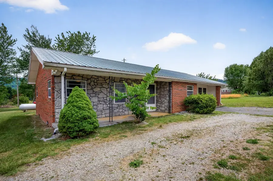 1372 Jamestown Hwy, Livingston, TN 38570 - #2
