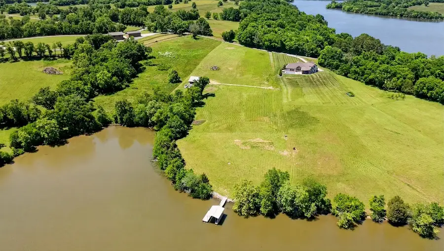 404 Lakeview Rd, Gallatin, TN 37066 - #2