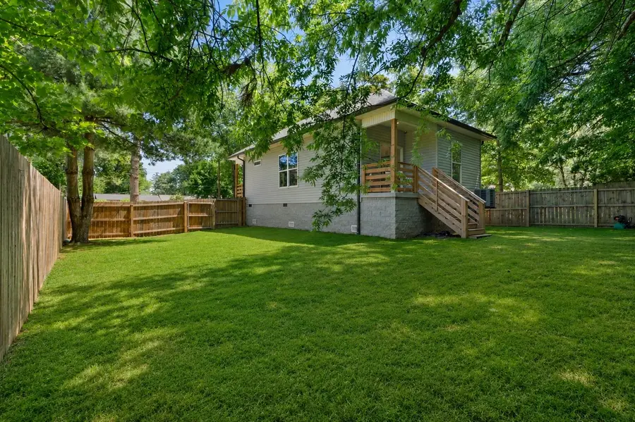 1102 Fernbank Dr, Madison, TN 37115 - #3