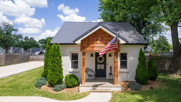 4257 Church St, Greenbrier, TN 37073