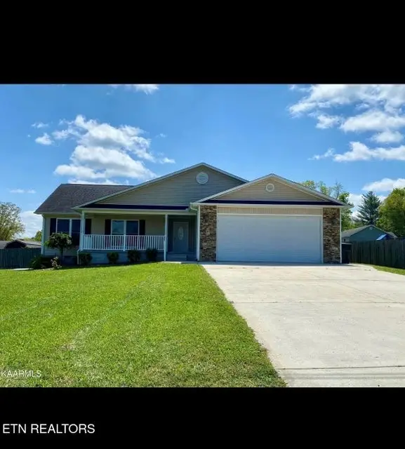 36 Hunter Dr, Crossville, TN 38555