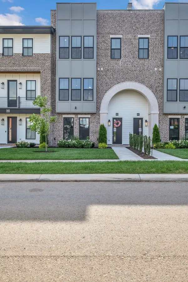1415 Doc Johns Blvd, Murfreesboro, TN 37128