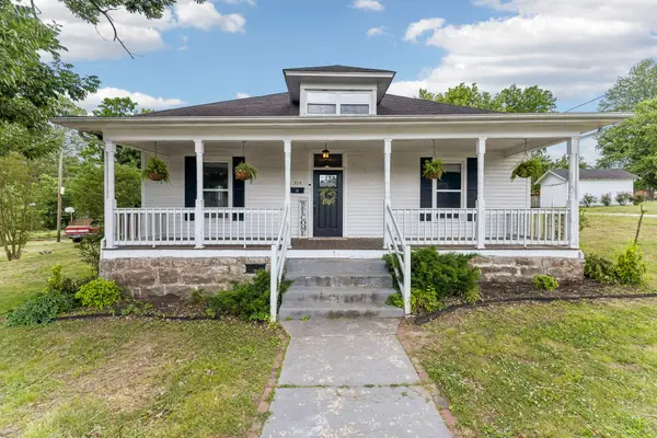 204 Jefferson Ave E, Carthage, TN 37030