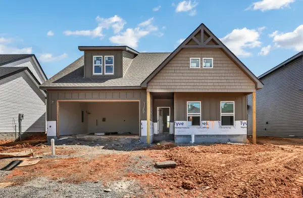 2733 Brewster Dr, Clarksville, TN 37042