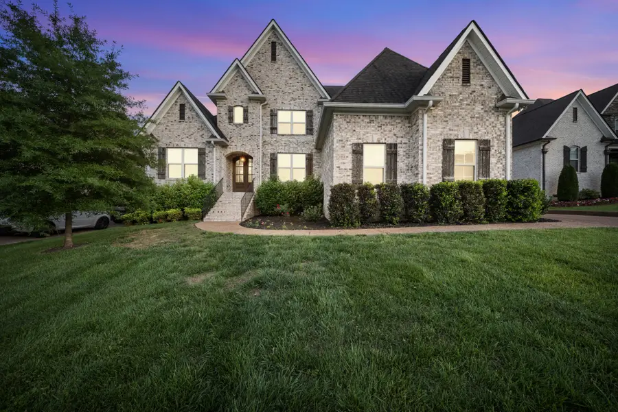 5005 Wallaby Dr, Spring Hill, TN 37174 - #2