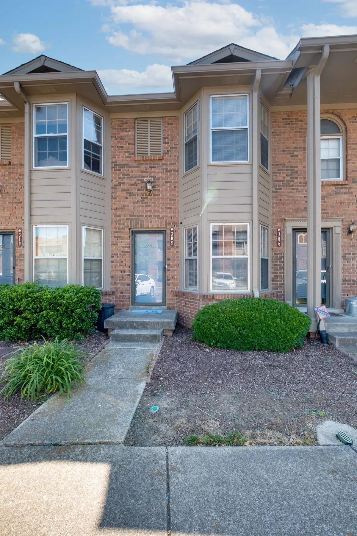 308 Hickory Pl, Nashville, TN 37214 - #1