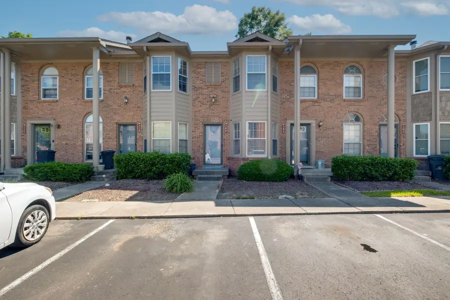308 Hickory Pl, Nashville, TN 37214 - #2