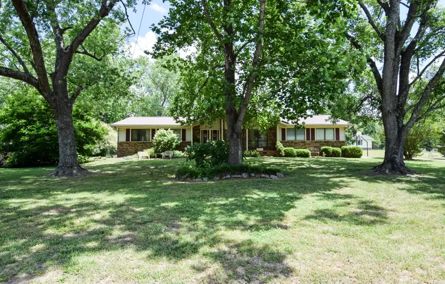 1121 Woodvale Dr, Gallatin, TN 37066 - #3