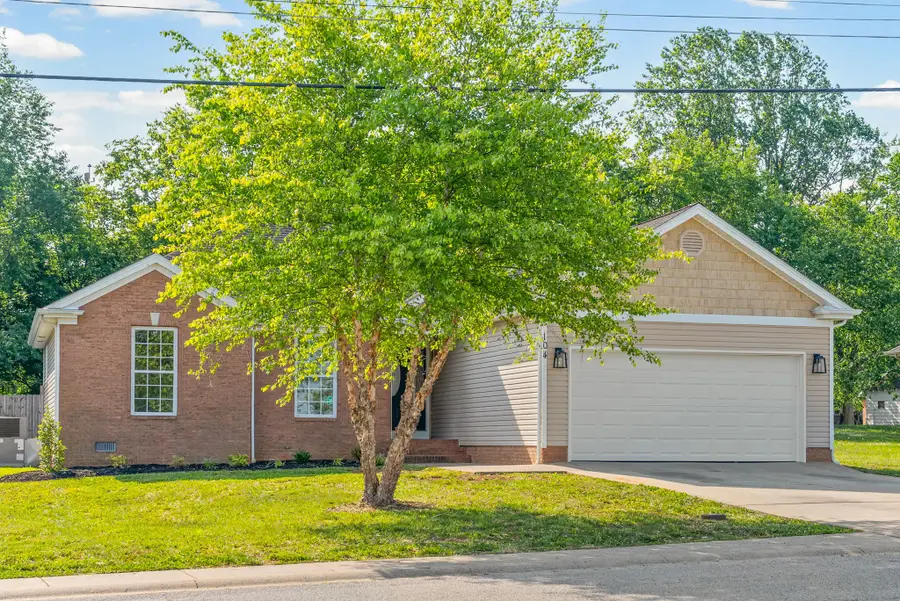 104 Daven Dr, Hopkinsville, KY 42240 - #3