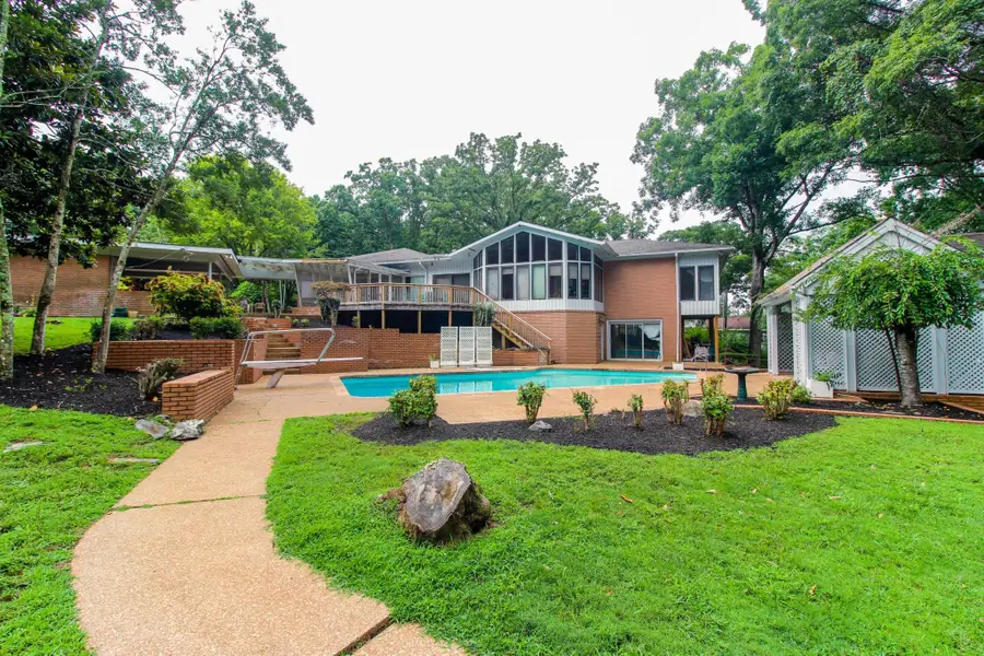 205 Hillwood Drive, Waverly, TN 37185 - #2