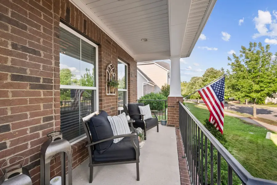1028 Shallow Stream Ln, Franklin, TN 37064 - #2