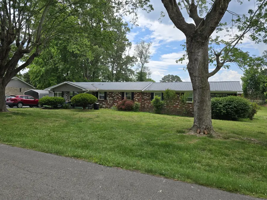 203 Cherry Ln, McMinnville, TN 37110 - #2