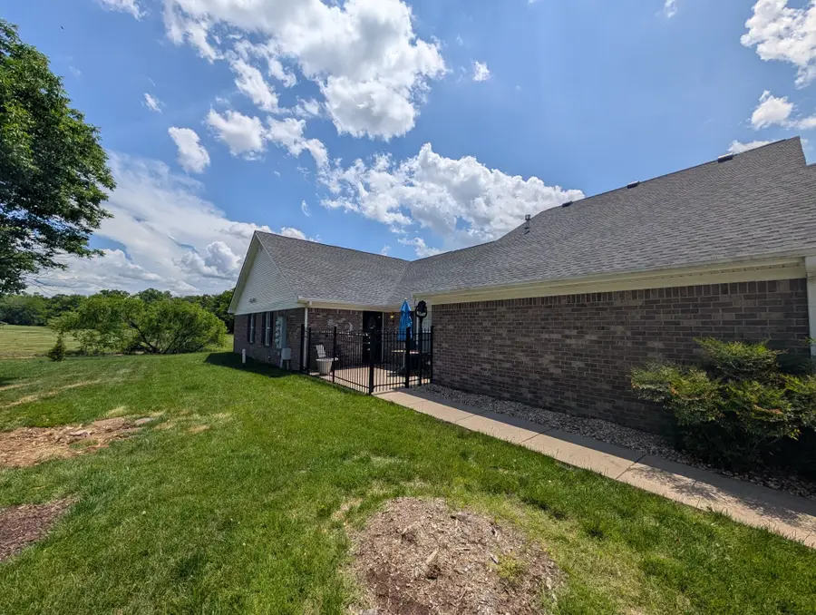 816 Lock 4 Rd #301, Gallatin, TN 37066 - #2
