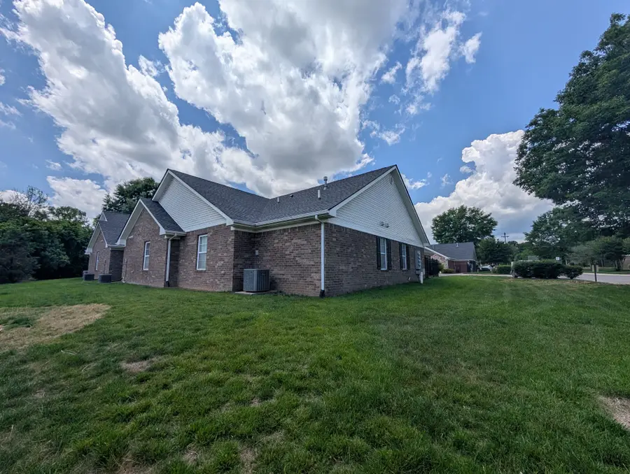 816 Lock 4 Rd #301, Gallatin, TN 37066 - #3