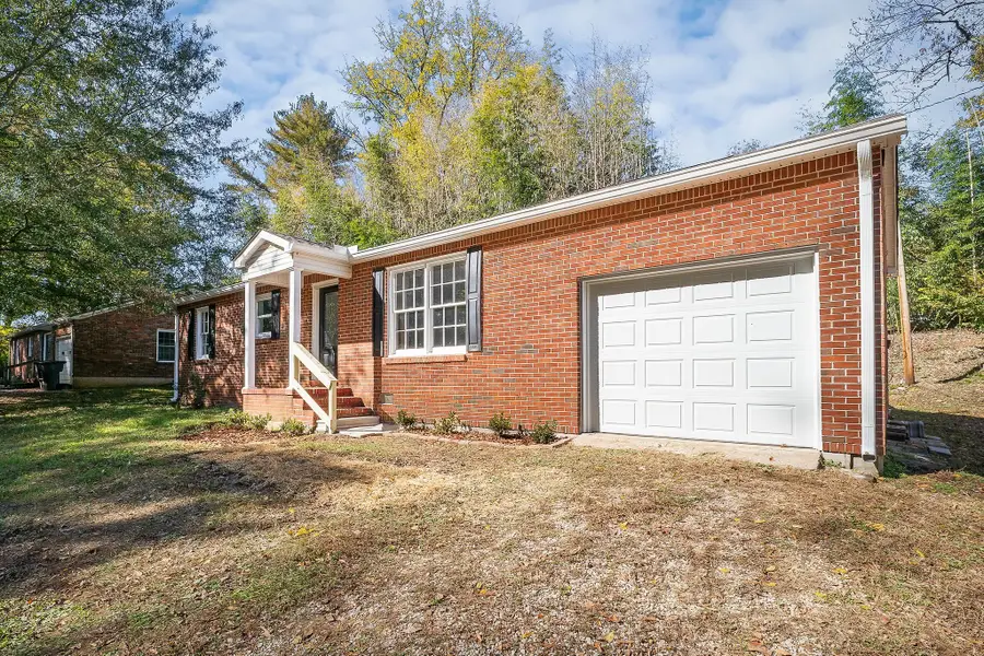 108 Dellwood Ln, McMinnville, TN 37110 - #2