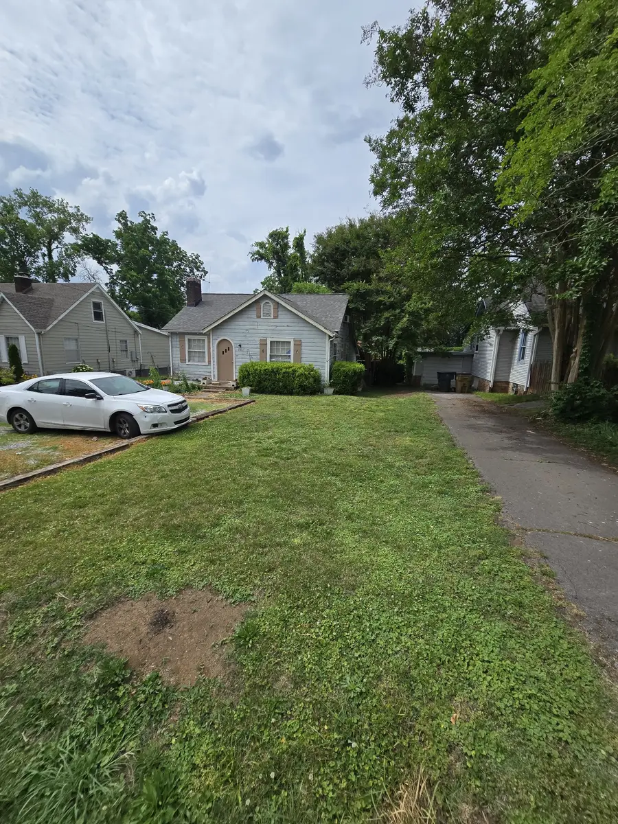 906 Carolyn Ave, Nashville, TN 37216 - #2