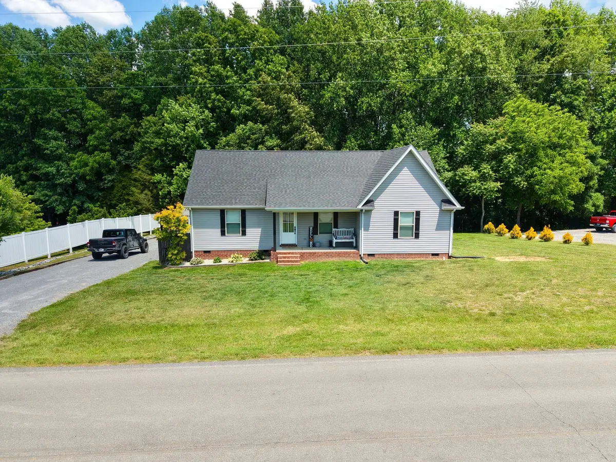 475 Blue Sky Cir, Lafayette, TN 37083 - #1