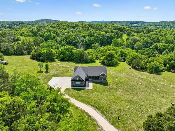 2064 Roberts Rd, Watertown, TN 37184