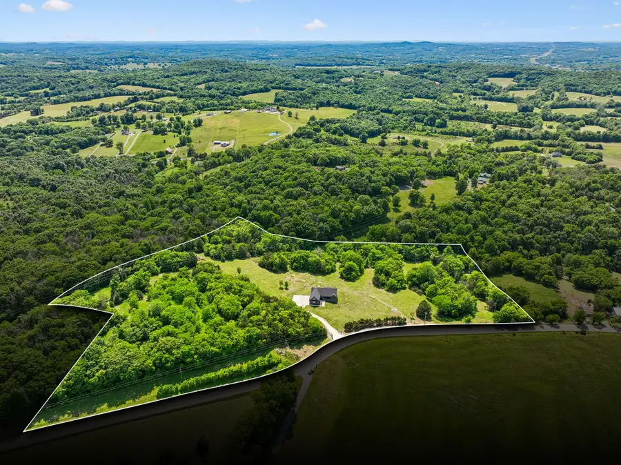 2064 Roberts Rd, Watertown, TN 37184 - #3