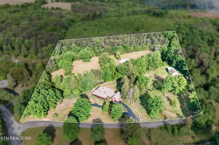 25 Old Kentucky Stock Rd, Crossville, TN 38571 - #2