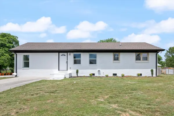 330 Lagoon Dr, McMinnville, TN 37110