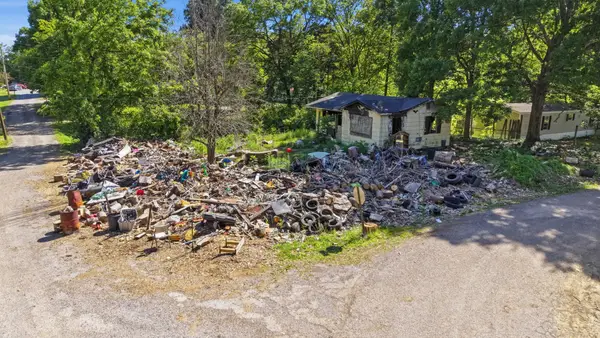 700 Adcock Rd, Shelbyville, TN 37160