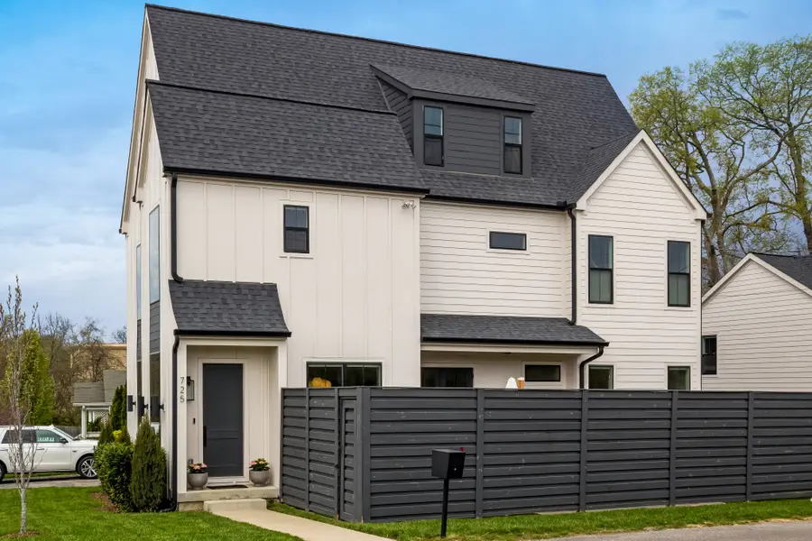 725 Park Cir, Nashville, TN 37205 - #3