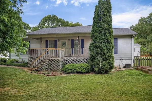 3702 Bartlett Dr, Cookeville, TN 38506