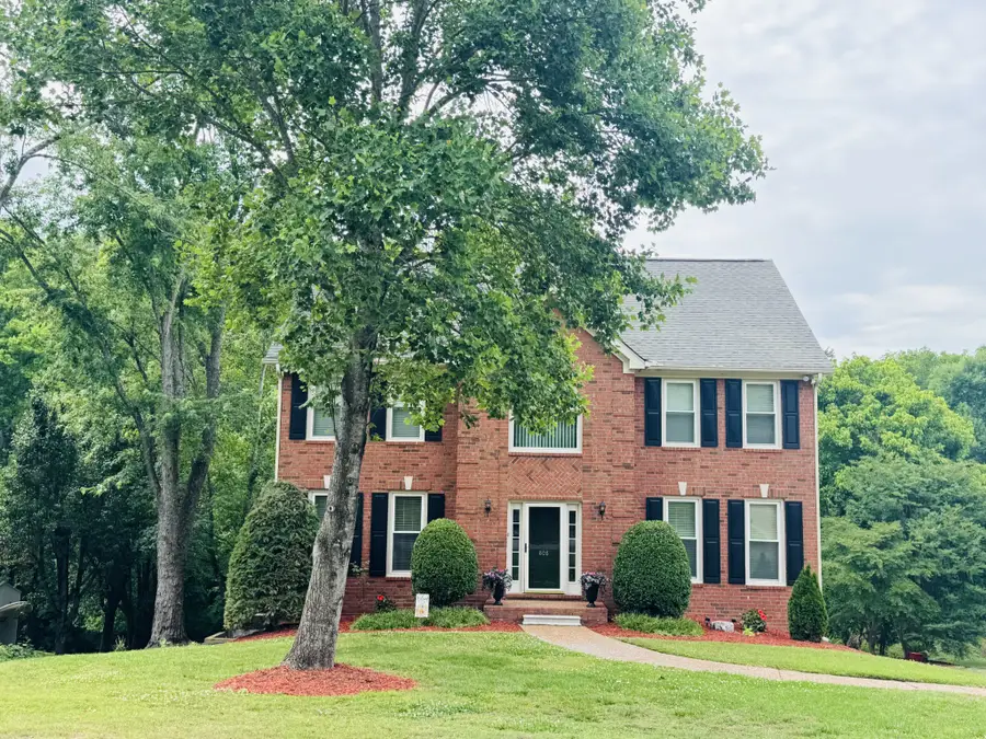 808 Overhills Dr, Old Hickory, TN 37138 - #2