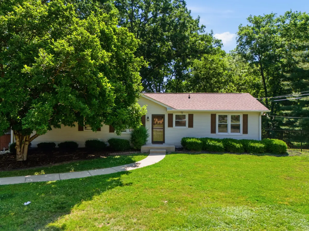 224 Sunset Island Trl, Gallatin, TN 37066 - #1