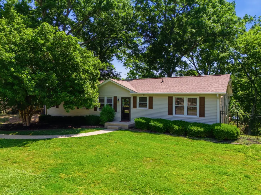224 Sunset Island Trl, Gallatin, TN 37066 - #2