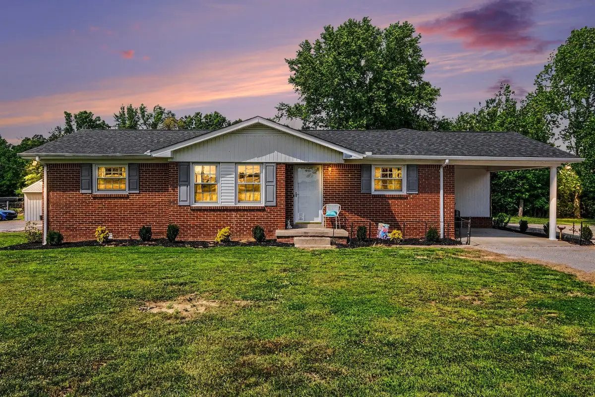 524 Elm St, Smithville, TN 37166 - #1