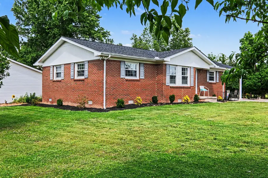 524 Elm St, Smithville, TN 37166 - #3